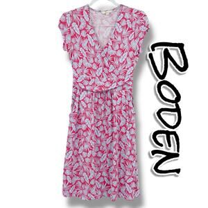 Boden Lola Jersey Dress Red Blue Leaf Print V-Neck Ruched Pockets Womens Size 2P